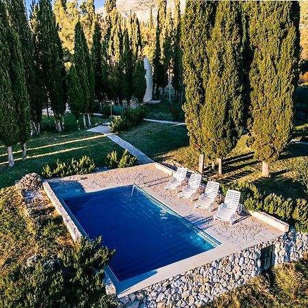Country House Uros In Nature With Pool Lovorno Esterno foto