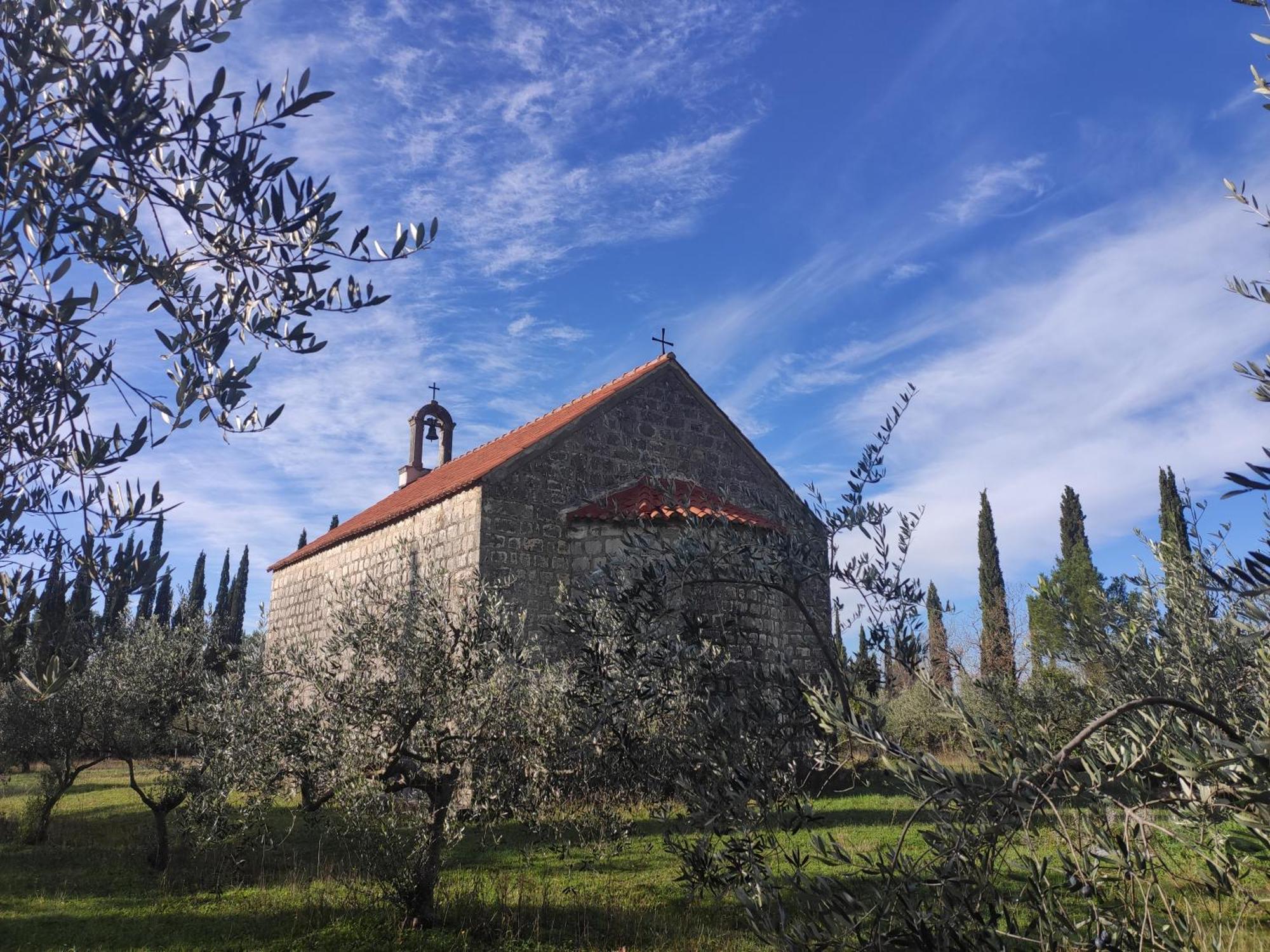 Country House Uros In Nature With Pool Lovorno Esterno foto