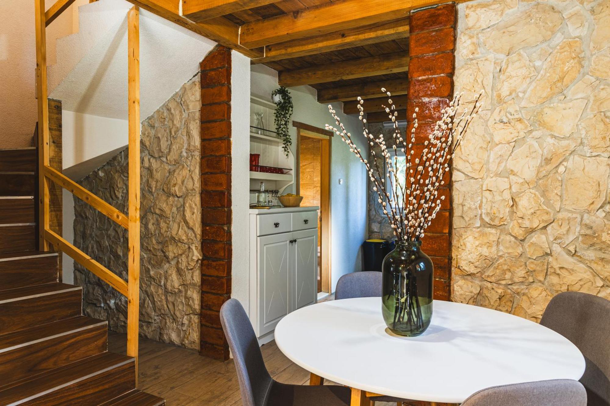 Country House Uros In Nature With Pool Lovorno Esterno foto