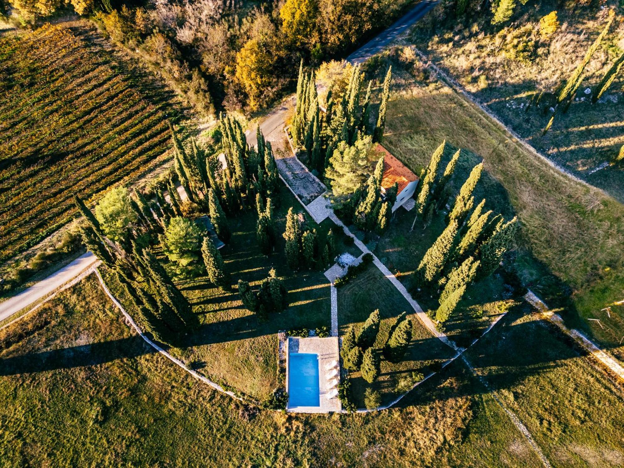 Country House Uros In Nature With Pool Lovorno Esterno foto
