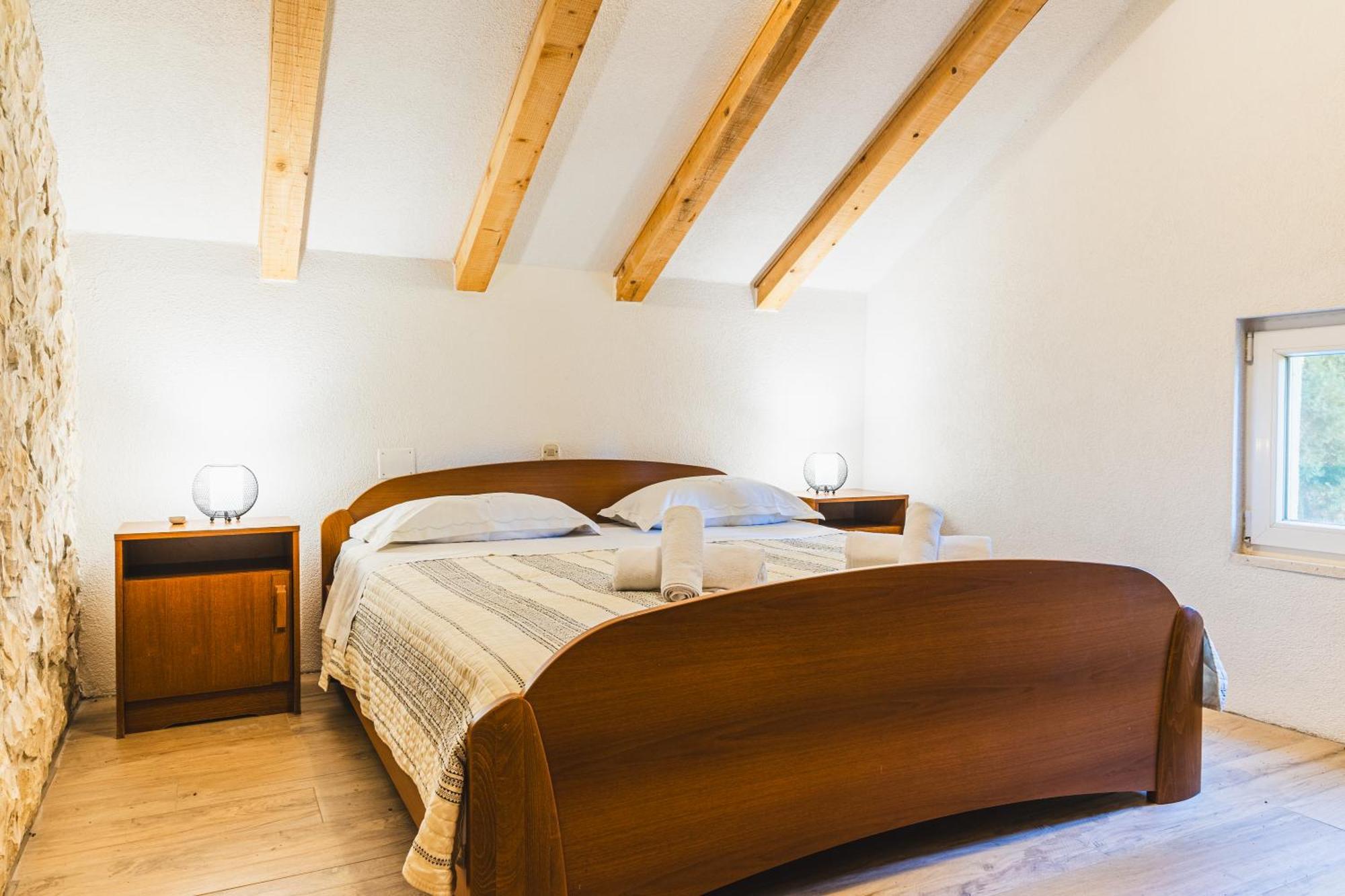 Country House Uros In Nature With Pool Lovorno Esterno foto