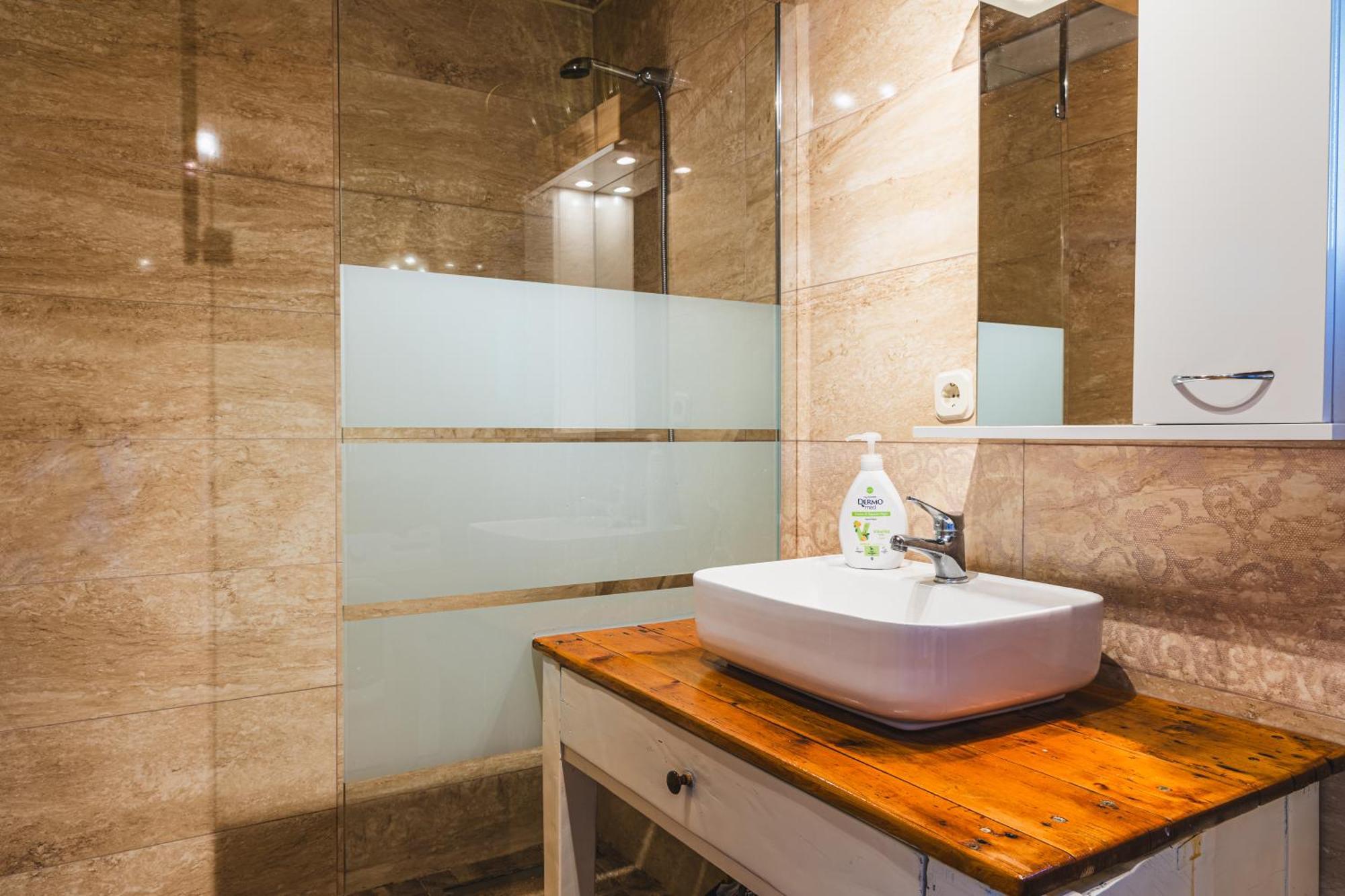 Country House Uros In Nature With Pool Lovorno Esterno foto